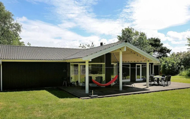 10 Person Holiday Home in Gilleleje-by Traum