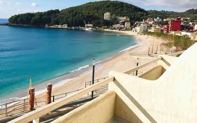 Geo & Art Boutique Hotel