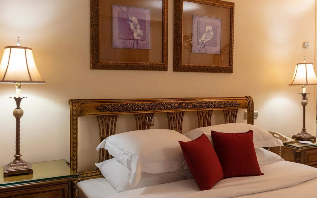 Royal Savoy Hotel & Villas