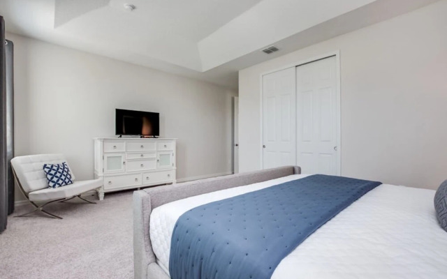 Windsor at Westside 9001