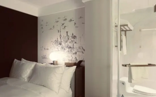 Yuzhan No.8 Art Hotel (Shanghai Beach Branch)