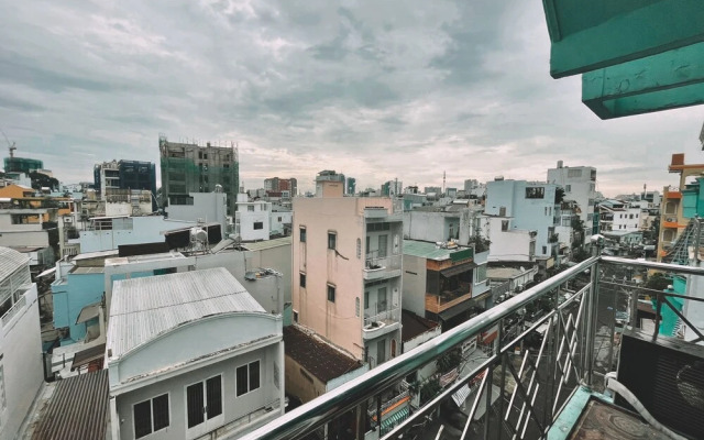 Nha Saigon