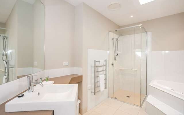 7 Bell Street Apartments