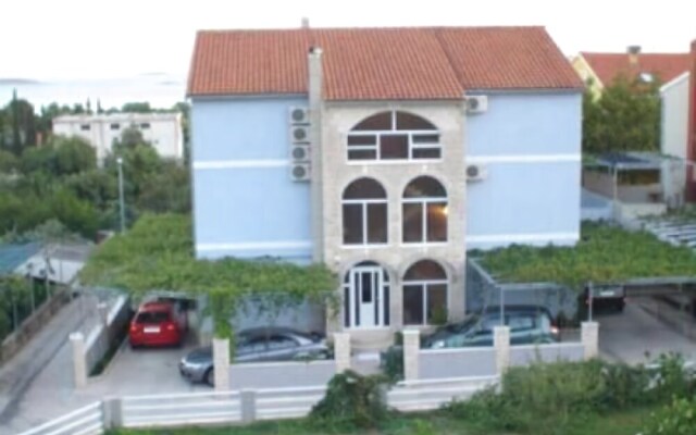 Apartments Ivan Orebic