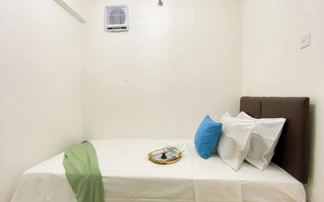 Relaxing And Homey 2Br At Bassura City Apartment