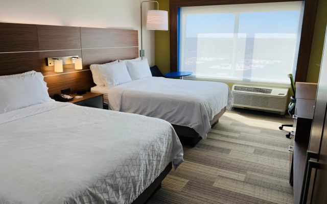 Holiday Inn Express & Suites Moore by IHG