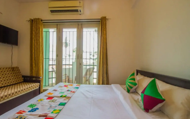 OYO Home 13674 Pool View Studio