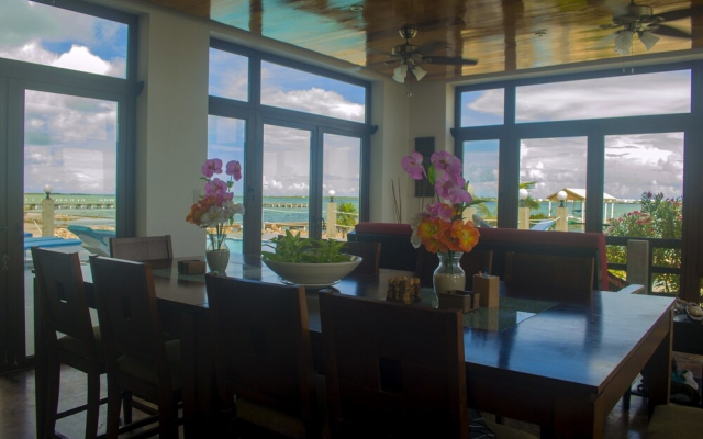 Casas de la Caye Villas