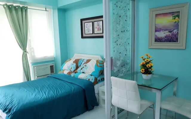 Azure Luxury Beach Suites by VacationsPH