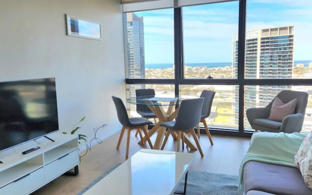 Wyndel Apartments Riverside on Collins