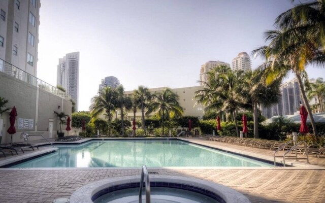 Marina Bay Club