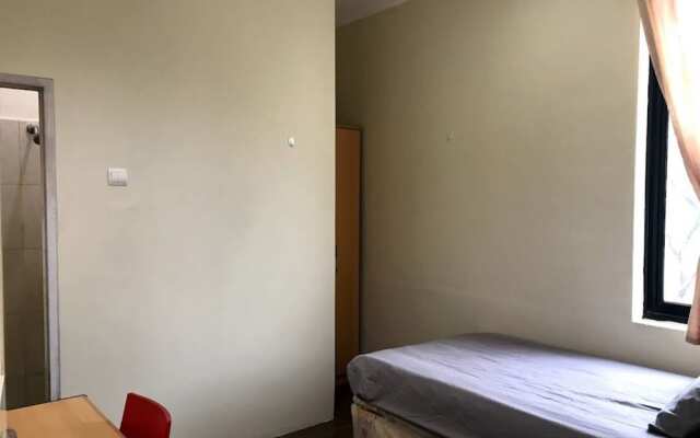 OYO Life 92781 Kost Parung Serab Syariah