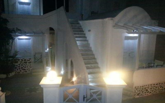 Angels In Fira