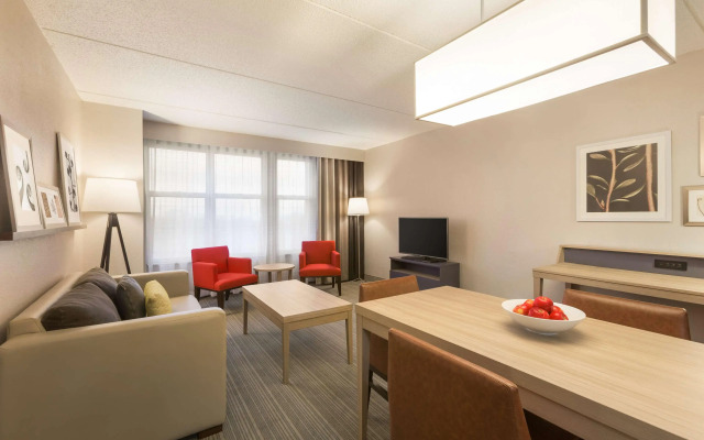 Country Inn & Suites by Radisson, Bloomington at Mall of America, MN