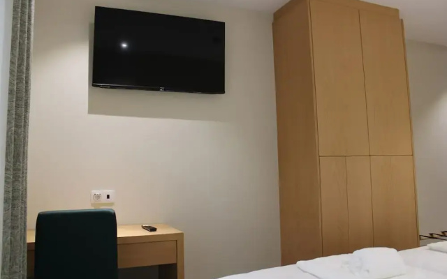 Oporto Station Hostel & Rooms