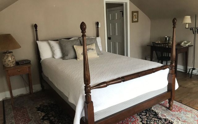 Inn at Millrace Pond