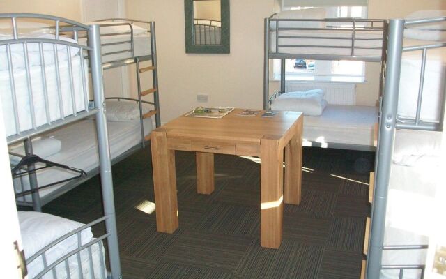 Tomlinson's Cafe & Bunkhouse - Hostel