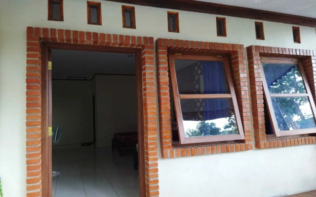 Borobudur Kampung Homestay - MARSUDI