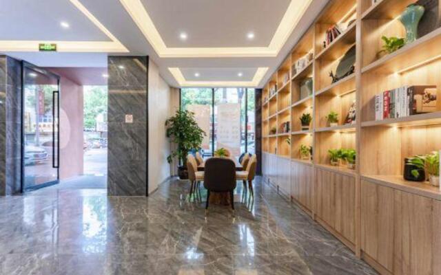 The Lemon Inn in Cixi City