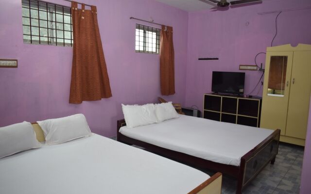 Parisha Residency - Temple Side Hotel