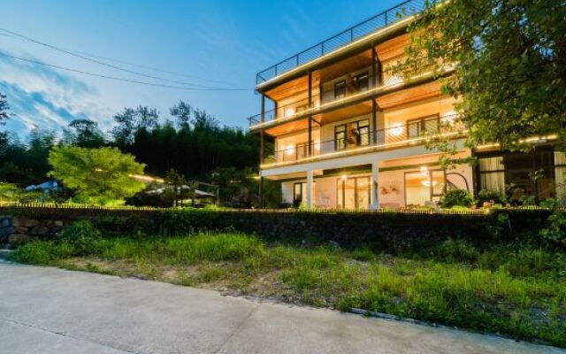 Moganshan maple elegant villa