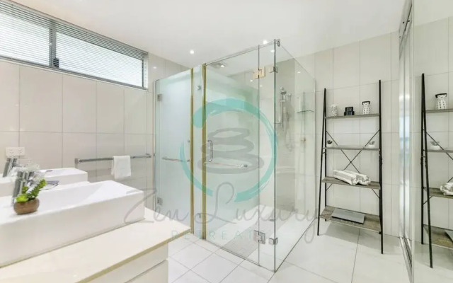 ZEN CROWN TOWERS - 3Bedroom Luxury Pad