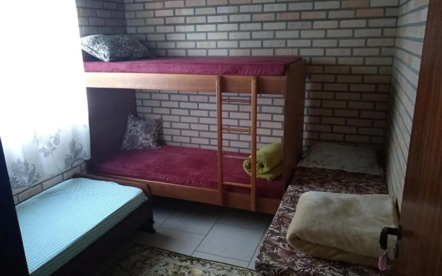 Hostel Dina & Suítes