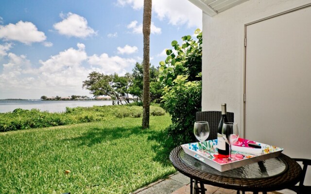 Runaway Bay Resort by BBG