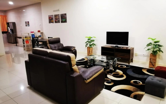 A&D Home-stay @Kota Warisan, Sepang (KLIA 15 min)