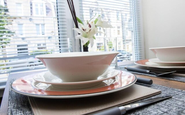 The Summit West End - 1BR Cosy Flat, Central, Wifi