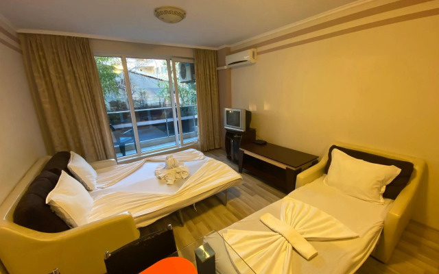 Private Cozy Apartment Admiral Plaza A1