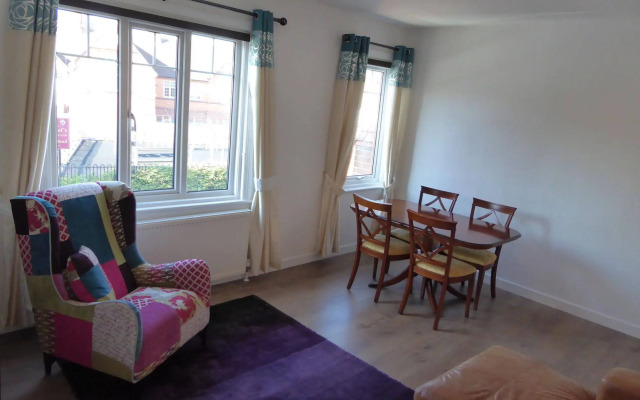 Sunninghill Apartment