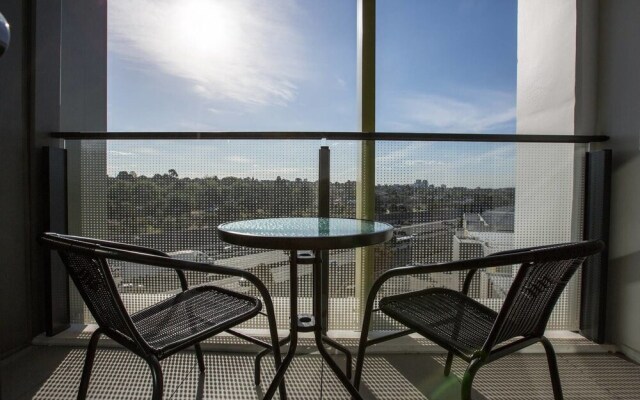 Simple And Cozy Apartment In Parkville