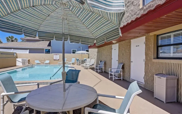 Freshly Renovated 2BR Dream Condo Beachfront Stunning Views