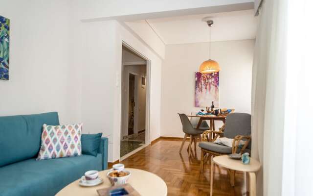 Perfect spot, elegant and bright