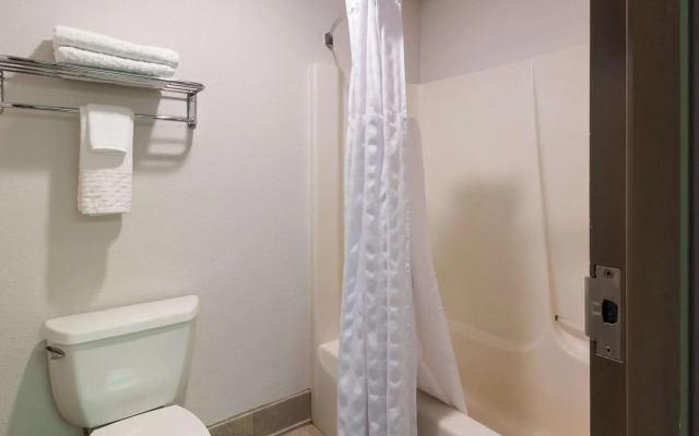 Best Western Plus Fresno Inn