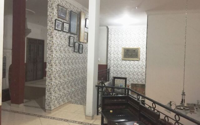 Hotel O Guest House Bu Iin Syariah