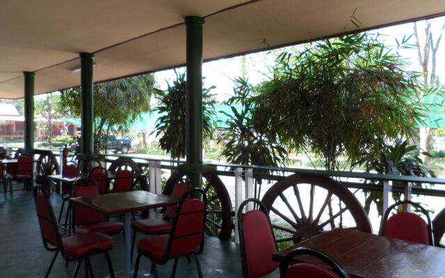 Khunnam Rimtarn Resort