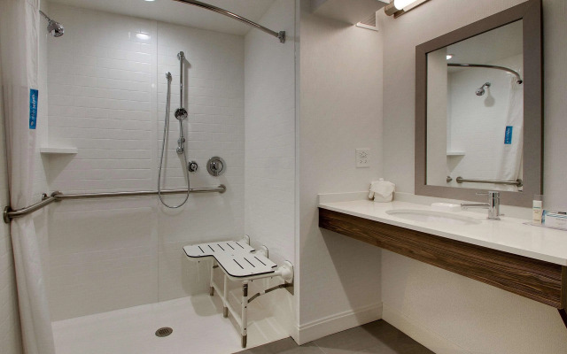 Hampton Inn & Suites Chicago/Aurora