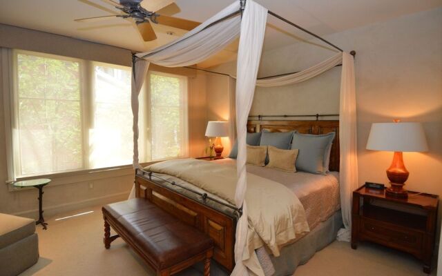 Obermeyer Place by Frias Properties