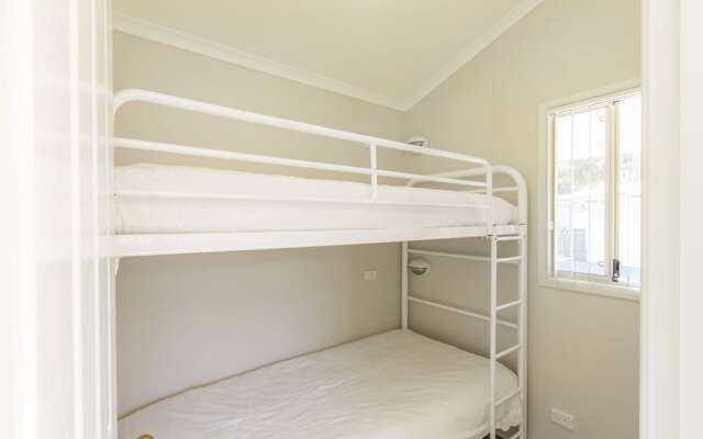Serpentine Falls Park Home & Tourist Village