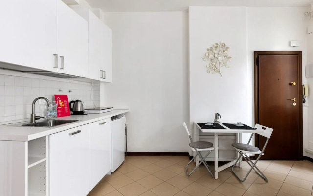 White Leaves Studio by Wonderful Italy