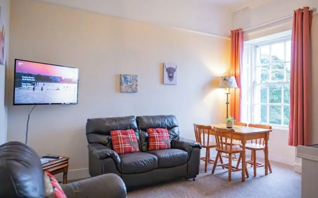 East Wing Apartment