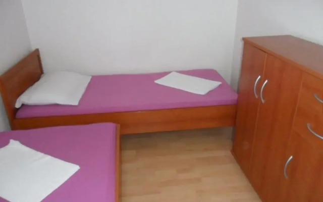 Apartments Febsis