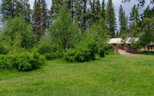 Lake Creek Lodge
