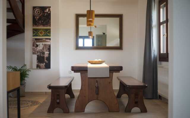 Tettix Summer House