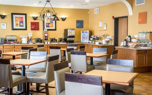 Comfort Suites Near Seaworld