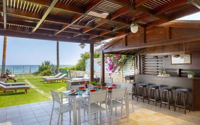 Meneou Beachfront Villa 3