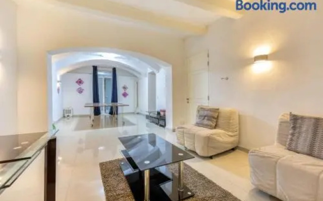 Floriana Suite-hosted by Sweetstay