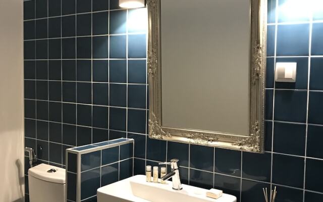 Oryza Guest House & Suites